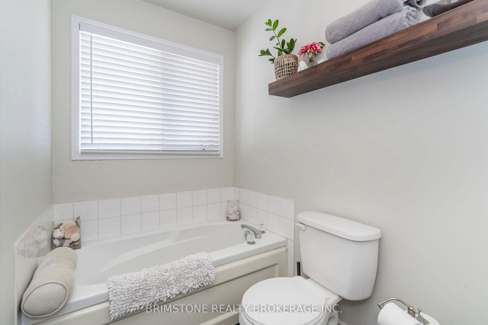 Photo 32 of 114 Ward Drive, Barrie, Painswick South — HOMEH
