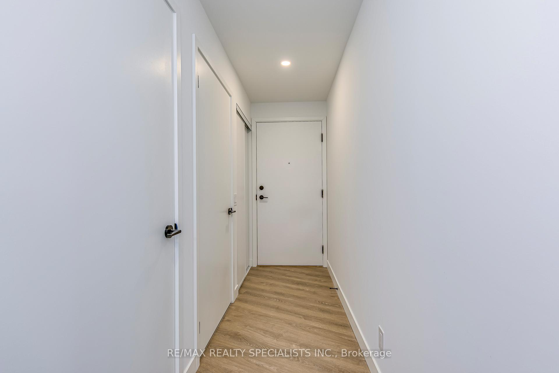 Photo 5 of Unit 1406, 1050 Eastern Avenue, Toronto, The Beaches — HOMEH