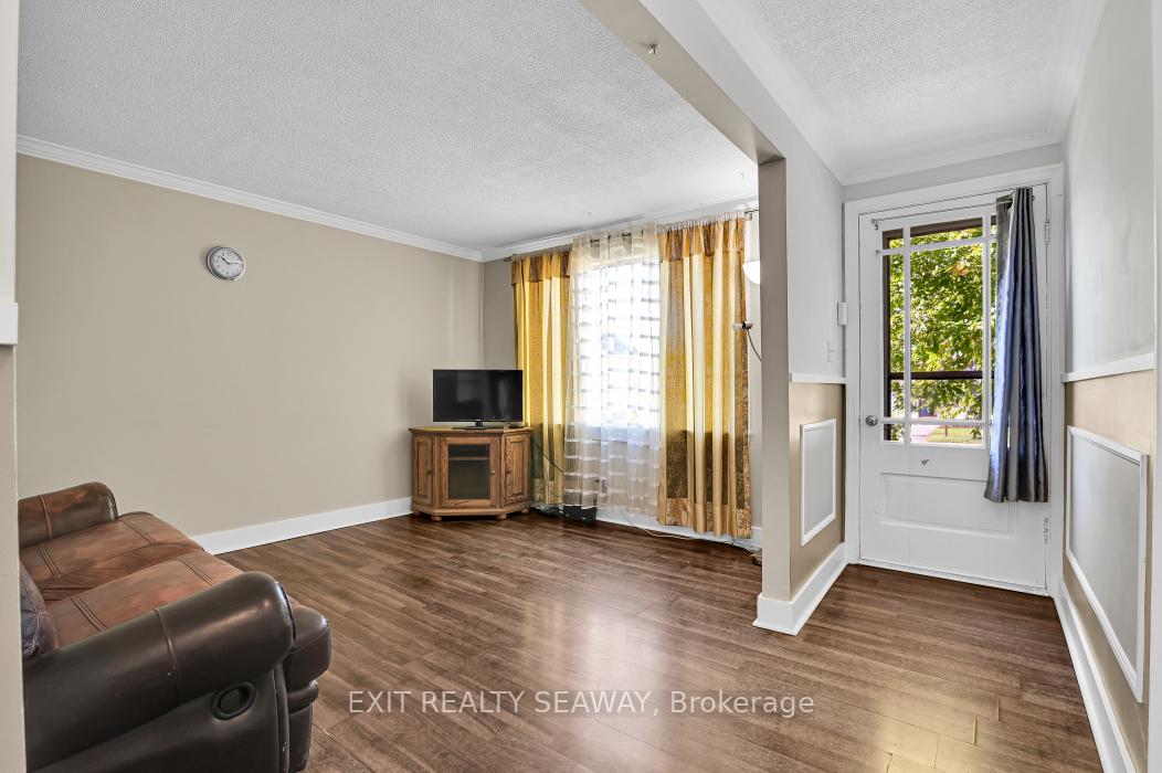 Photo 7 of 1315 Cumberland Street, Cornwall — HOMEH
