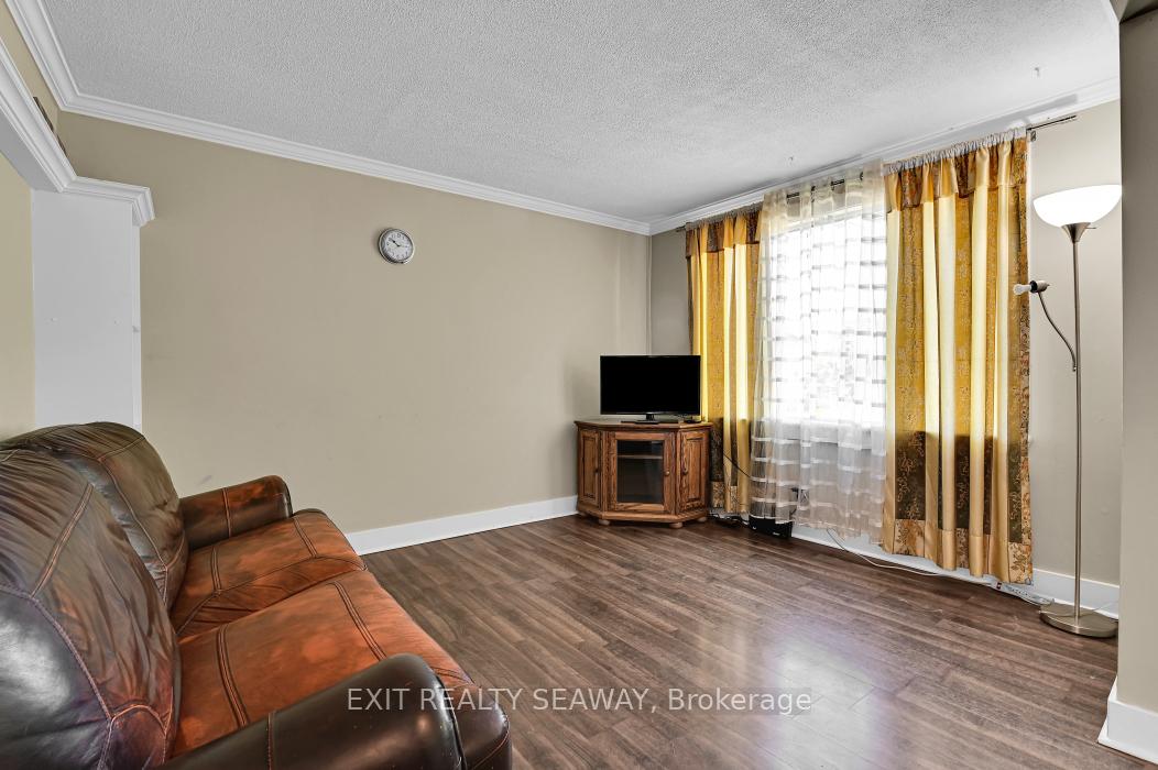 Photo 9 of 1315 Cumberland Street, Cornwall — HOMEH