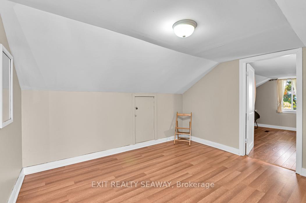 Photo 16 of 1315 Cumberland Street, Cornwall — HOMEH