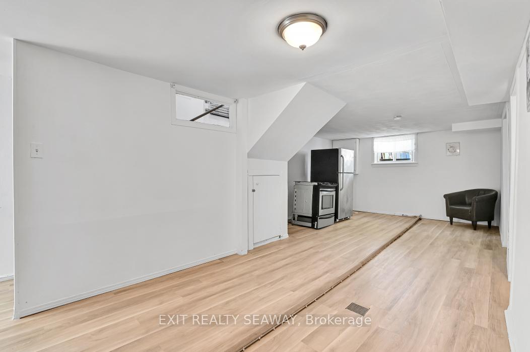 Photo 22 of 1315 Cumberland Street, Cornwall — HOMEH
