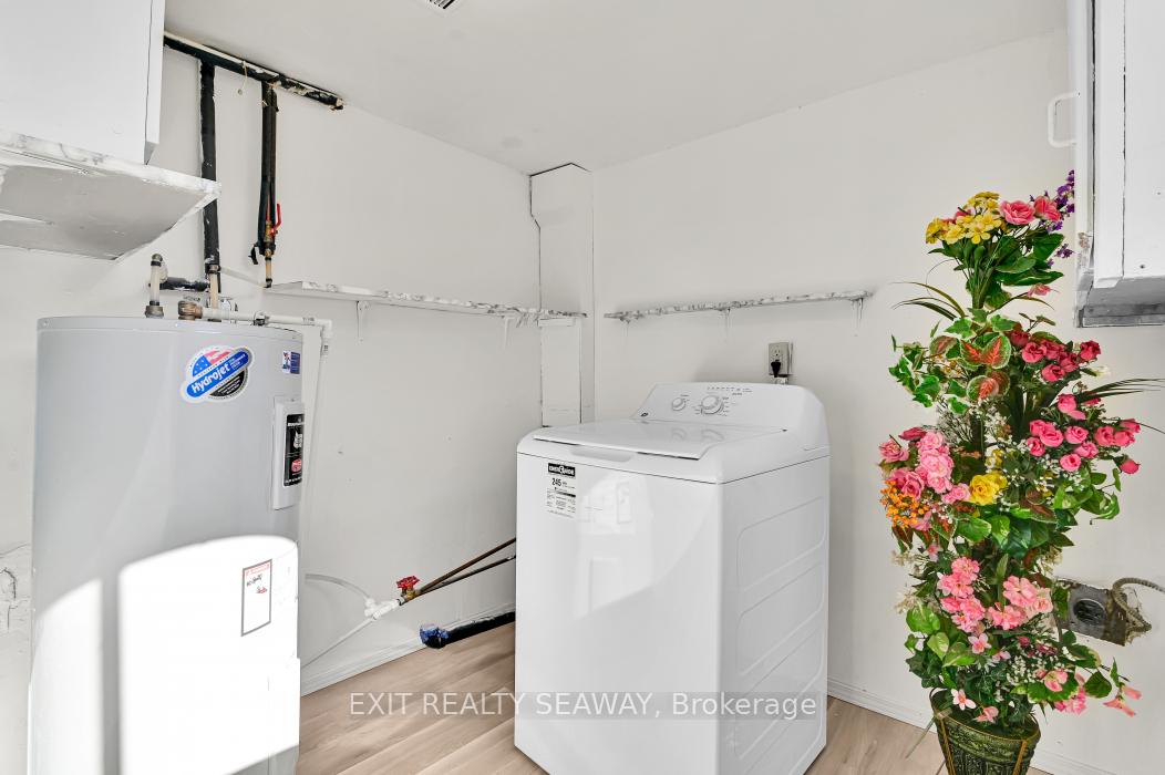 Photo 29 of 1315 Cumberland Street, Cornwall — HOMEH