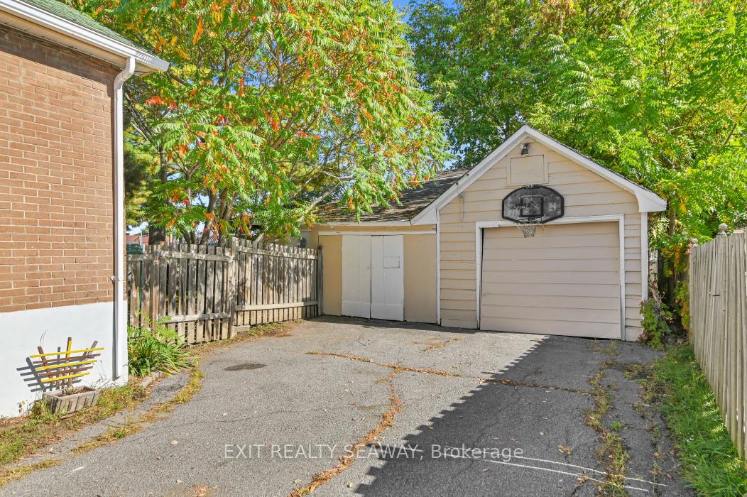 Photo 31 of 1315 Cumberland Street, Cornwall — HOMEH