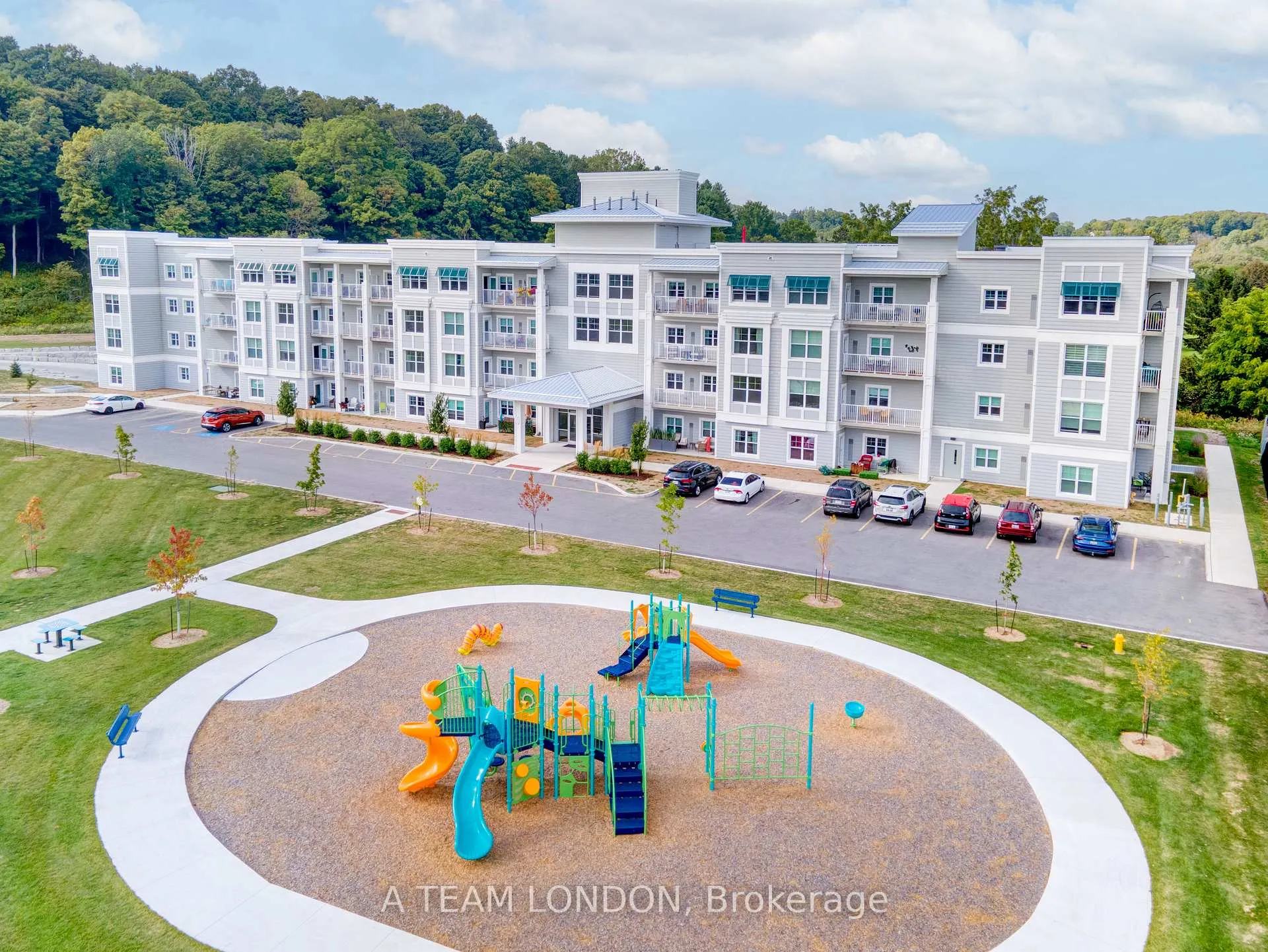 Photo 2 of Unit 413, 100 The Promenade, Central Elgin, Port Stanley — HOMEH