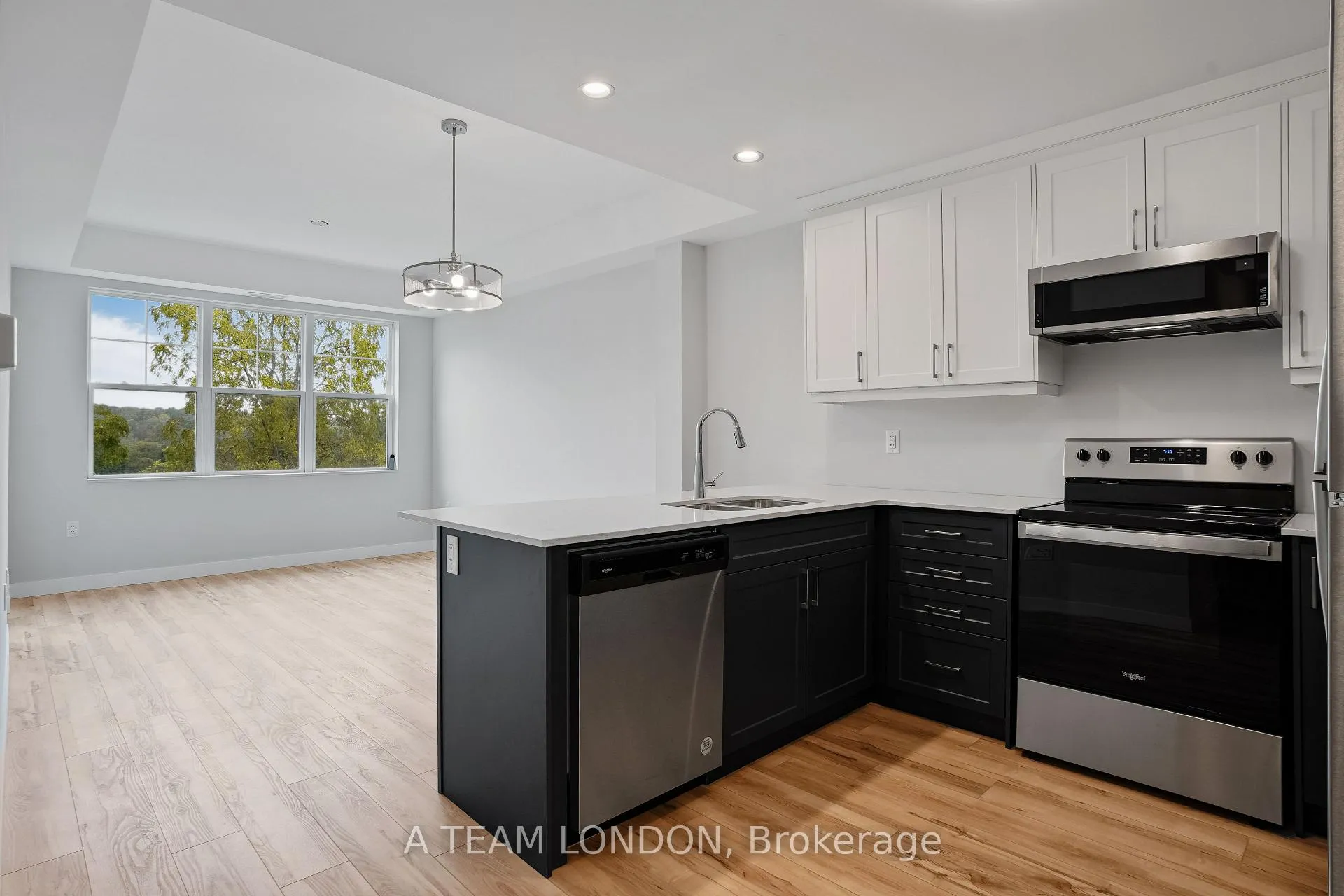 Photo 8 of Unit 413, 100 The Promenade, Central Elgin, Port Stanley — HOMEH