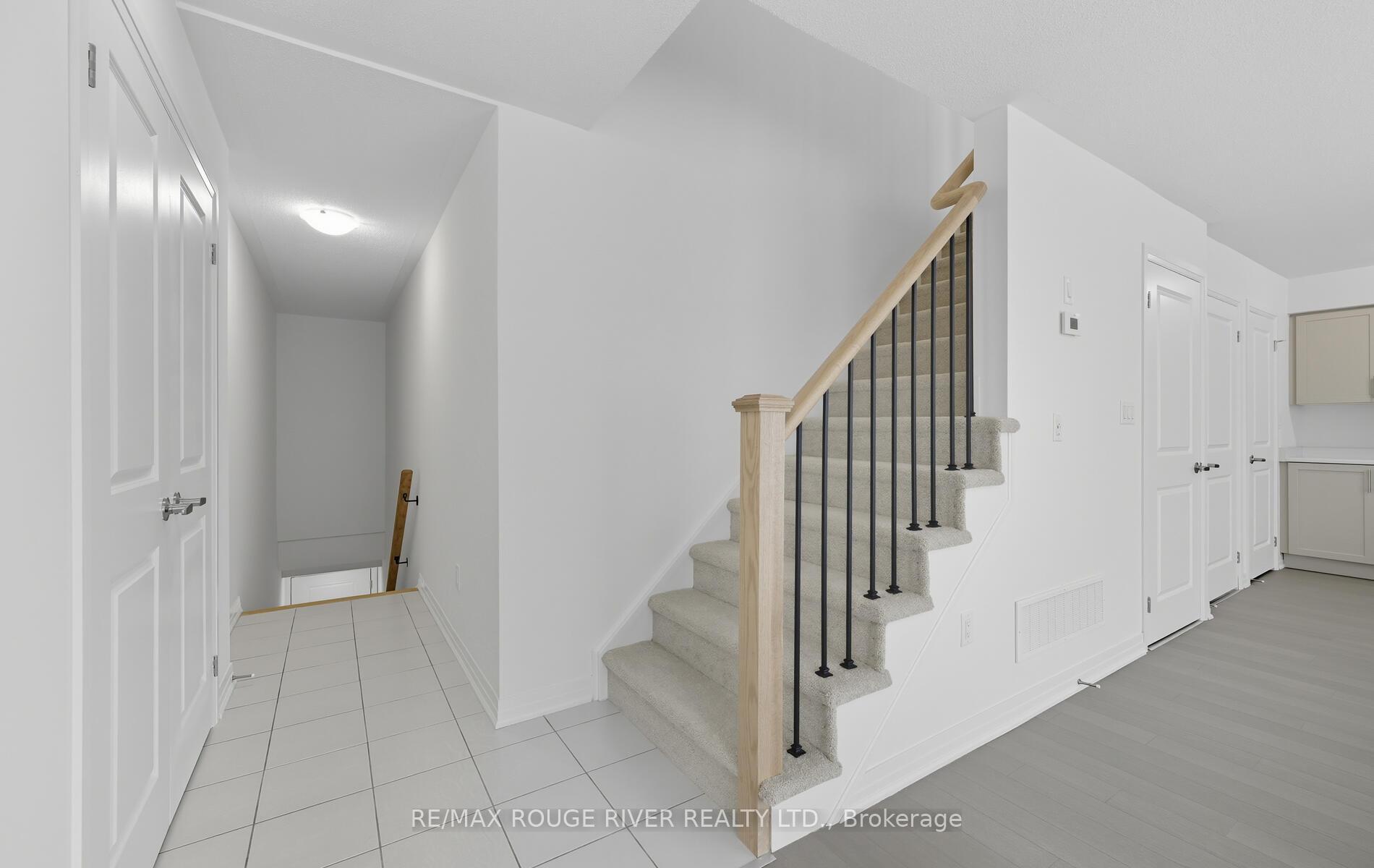 Photo 9 of Unit D, 6 Lookout Drive, Clarington, Bowmanville — HOMEH