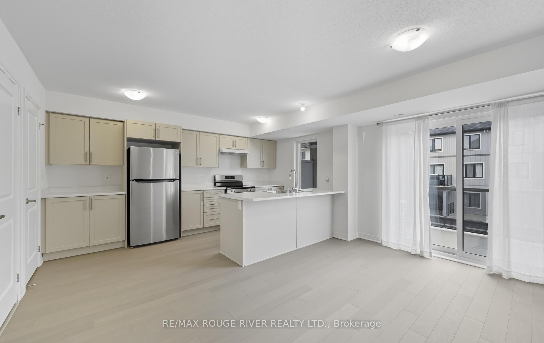 Photo 13 of Unit D, 6 Lookout Drive, Clarington, Bowmanville — HOMEH