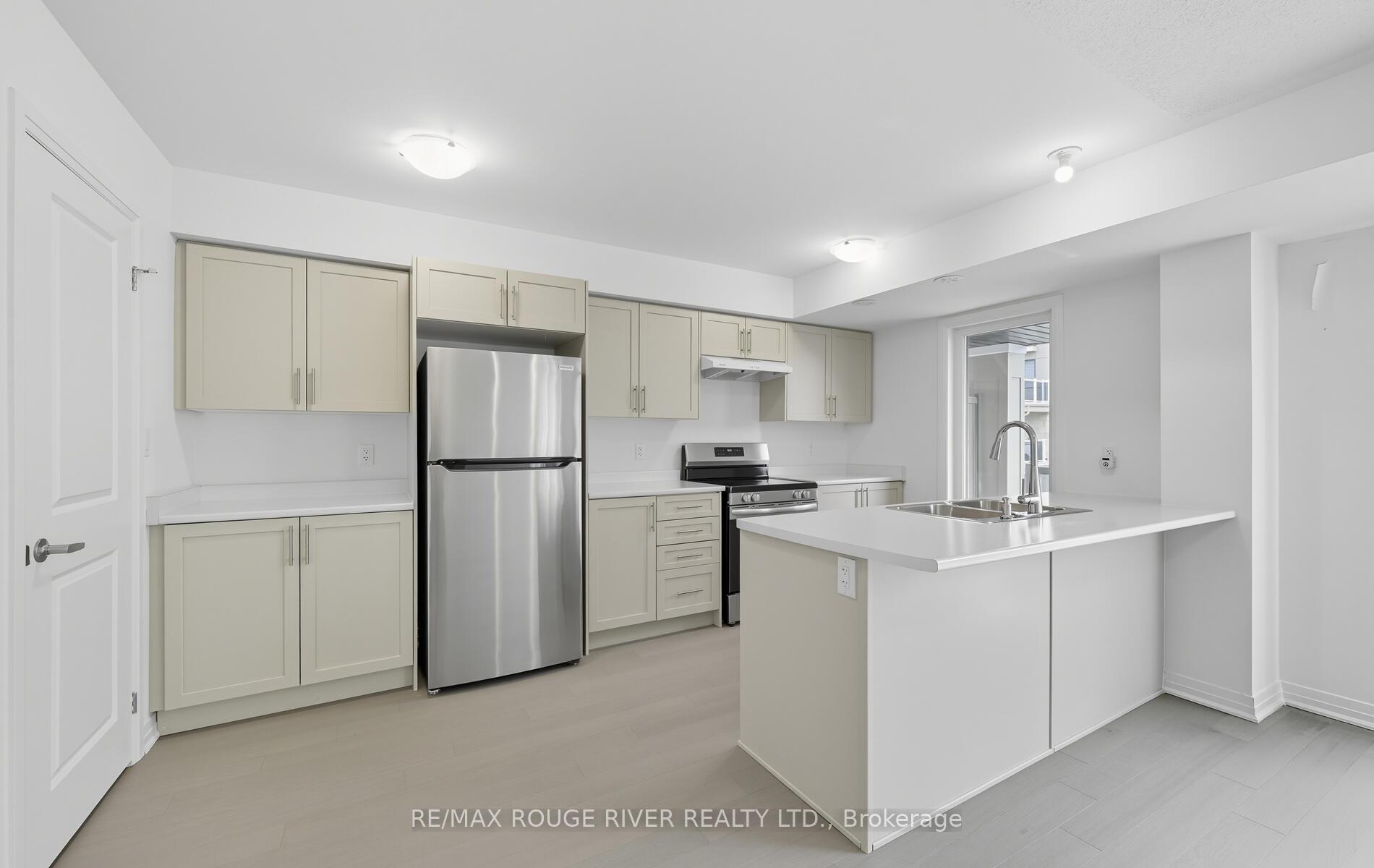 Photo 19 of Unit D, 6 Lookout Drive, Clarington, Bowmanville — HOMEH