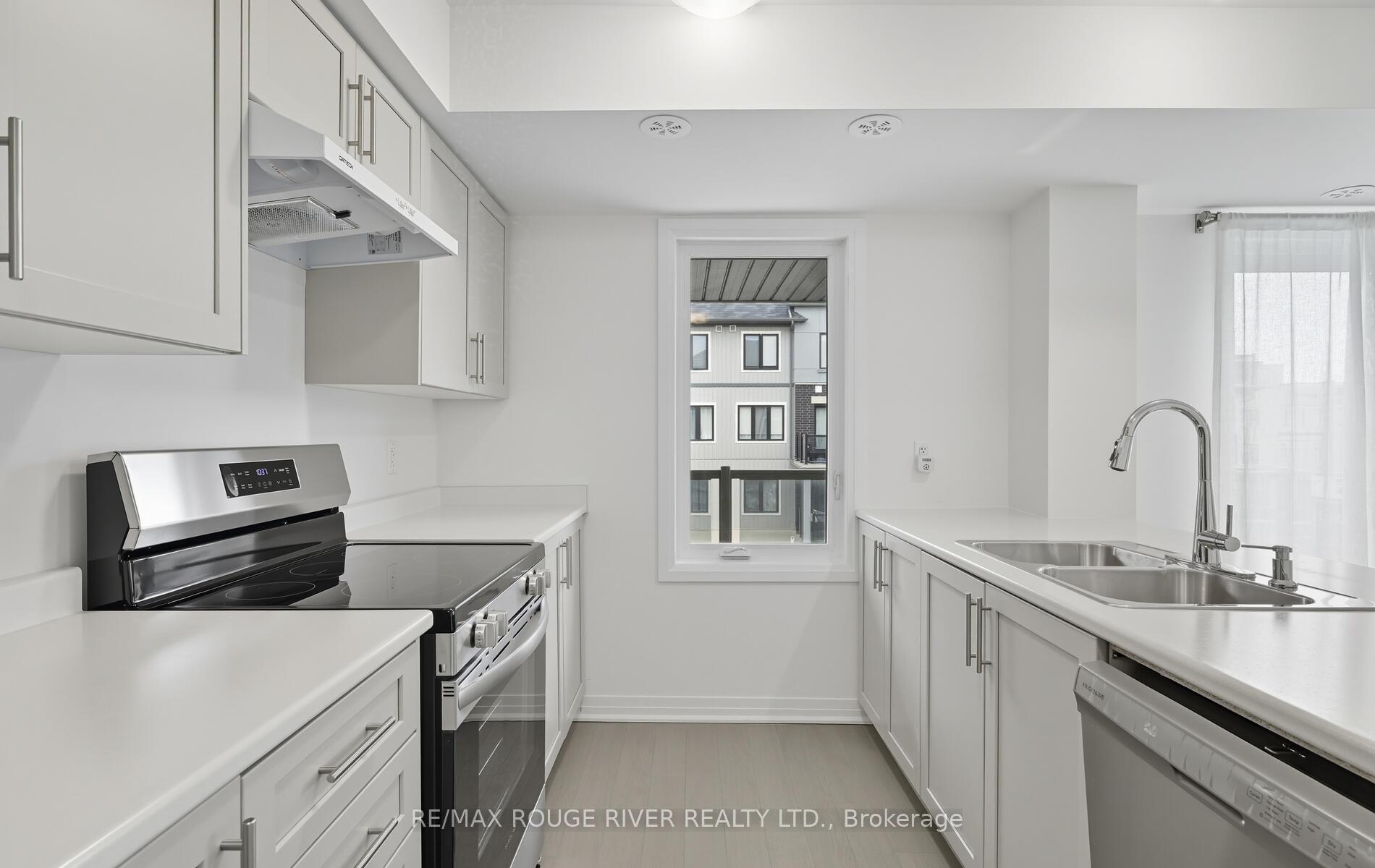 Photo 20 of Unit D, 6 Lookout Drive, Clarington, Bowmanville — HOMEH