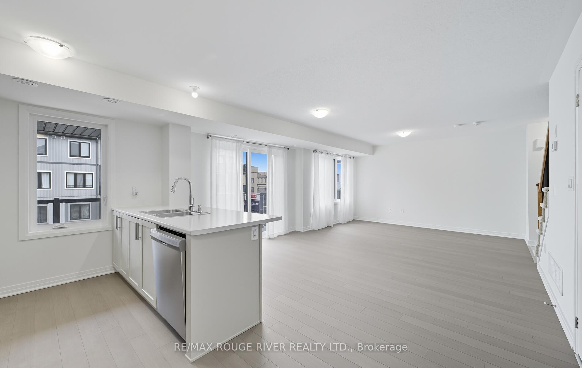 Photo 22 of Unit D, 6 Lookout Drive, Clarington, Bowmanville — HOMEH