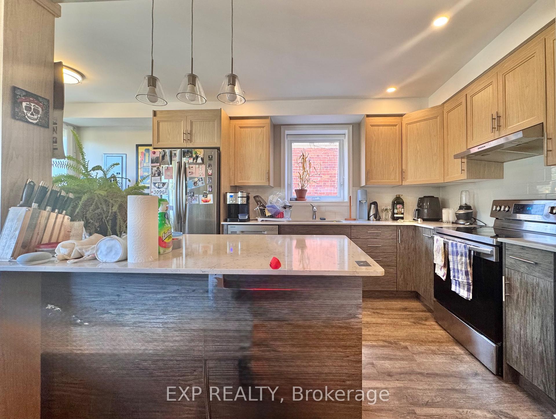 Photo 6 of Unit Unit 6, 100 West Avenue S, Hamilton, Stinson — HOMEH