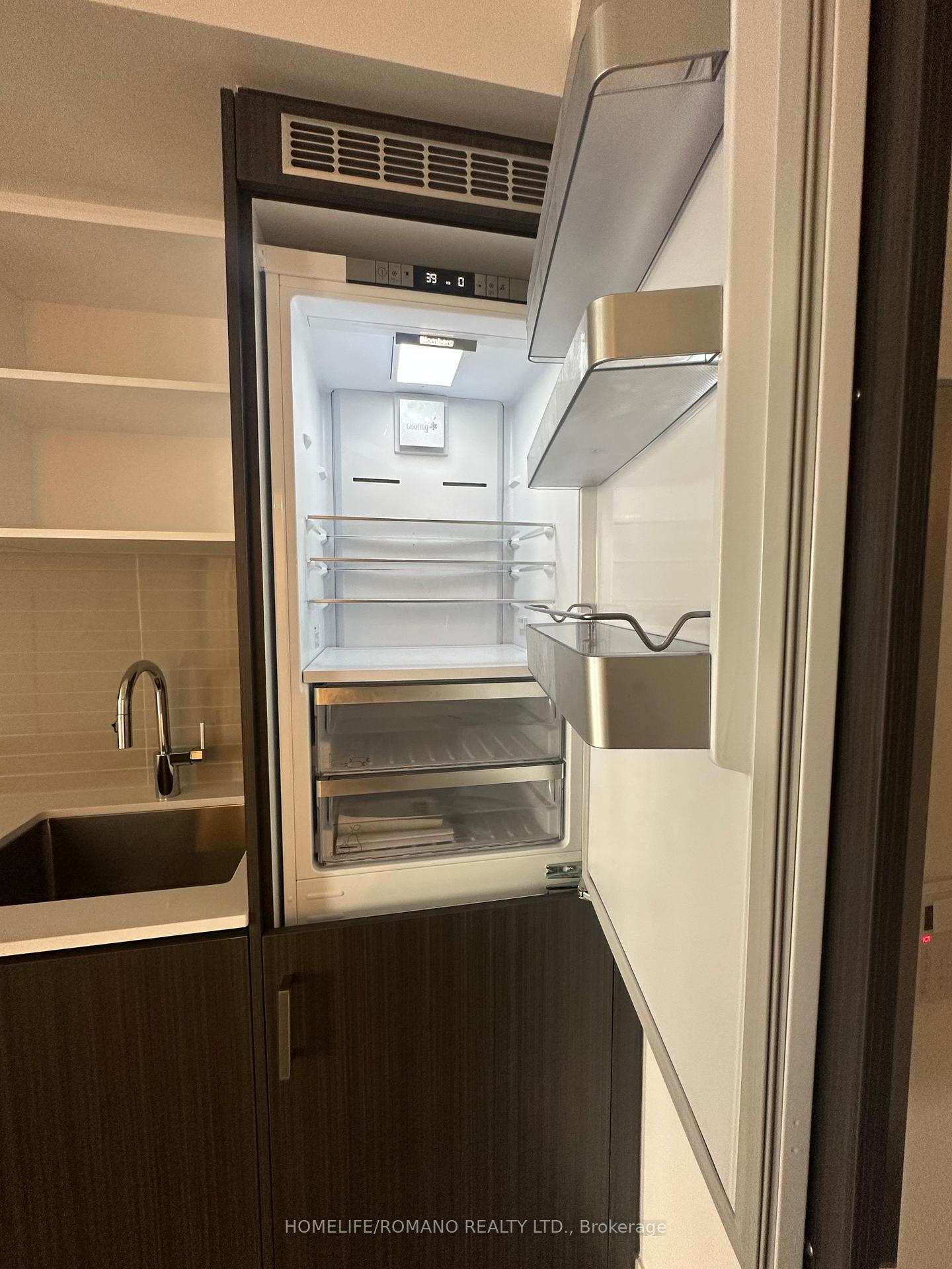 Photo 7 of Unit 3506, 55 Cooper Street, Toronto, Waterfront Communities — HOMEH