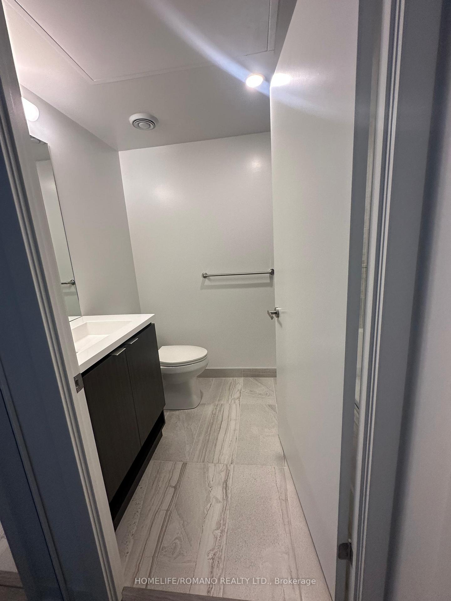 Photo 15 of Unit 3506, 55 Cooper Street, Toronto, Waterfront Communities — HOMEH