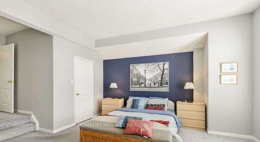 Photo 8 of 12 Willow Park Drive, Brampton, Sandringham-Wellington — HOMEH