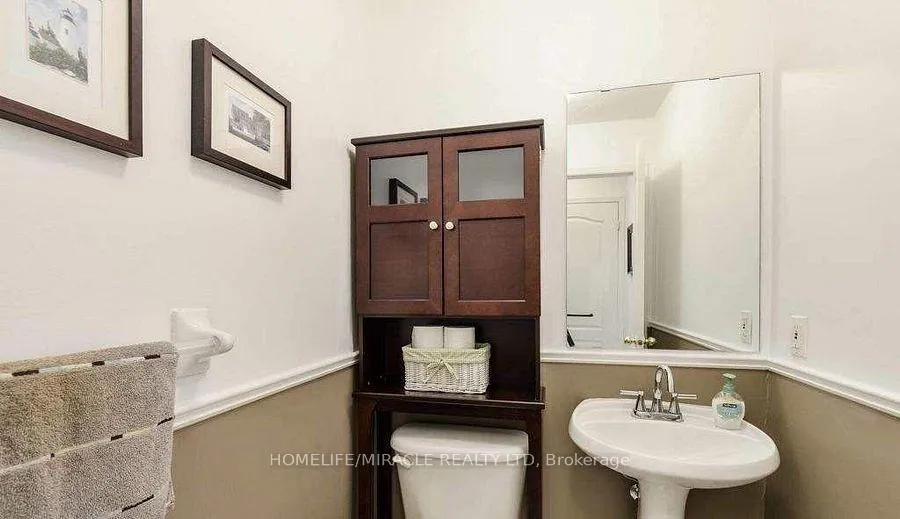 Photo 17 of 12 Willow Park Drive, Brampton, Sandringham-Wellington — HOMEH