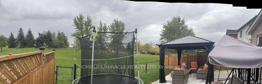 Photo 24 of 12 Willow Park Drive, Brampton, Sandringham-Wellington — HOMEH