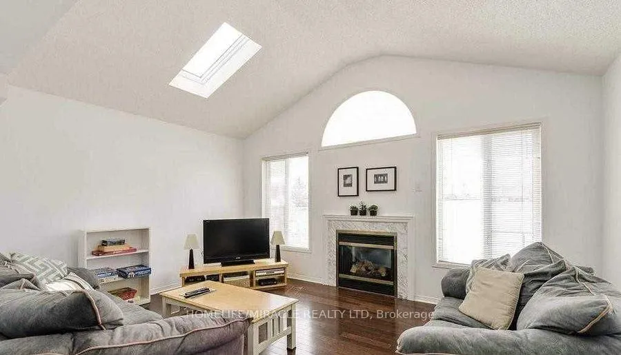 Photo 29 of 12 Willow Park Drive, Brampton, Sandringham-Wellington — HOMEH