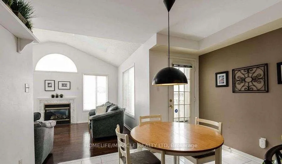 Photo 31 of 12 Willow Park Drive, Brampton, Sandringham-Wellington — HOMEH