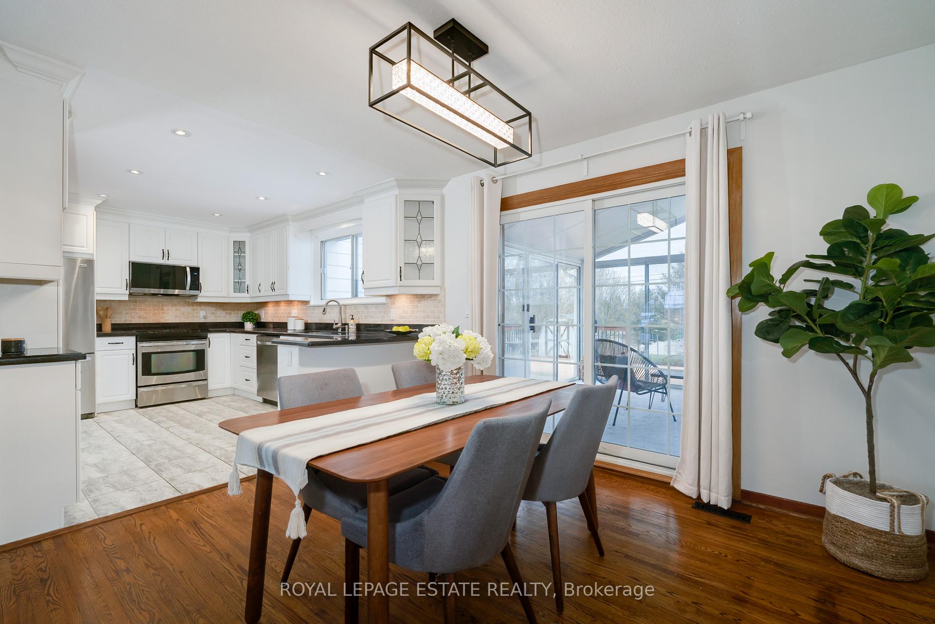 Photo 7 of 33 Burrells Road, Ajax, South East — HOMEH