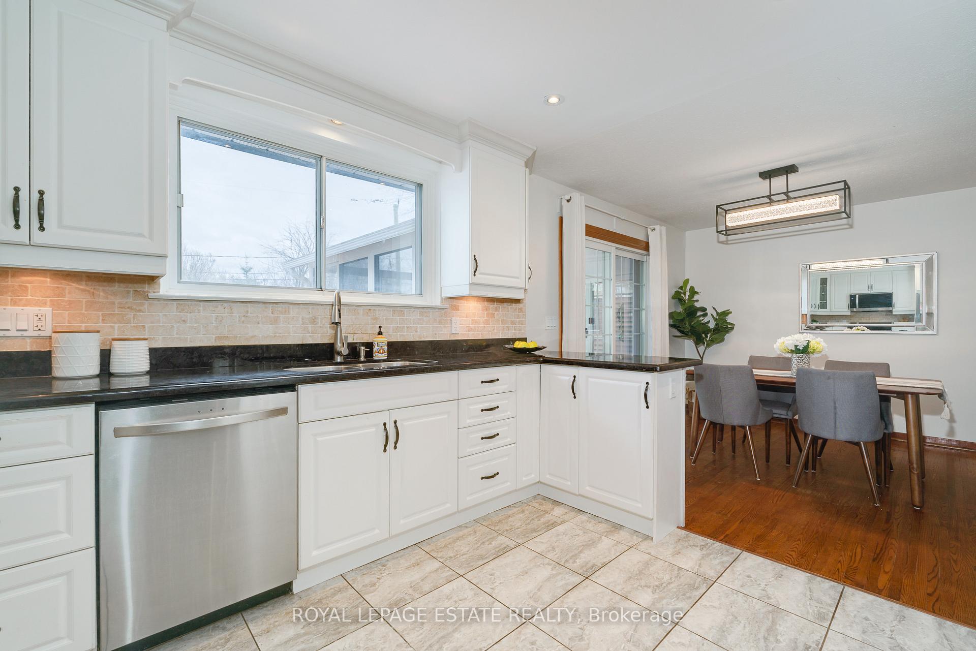 Photo 9 of 33 Burrells Road, Ajax, South East — HOMEH