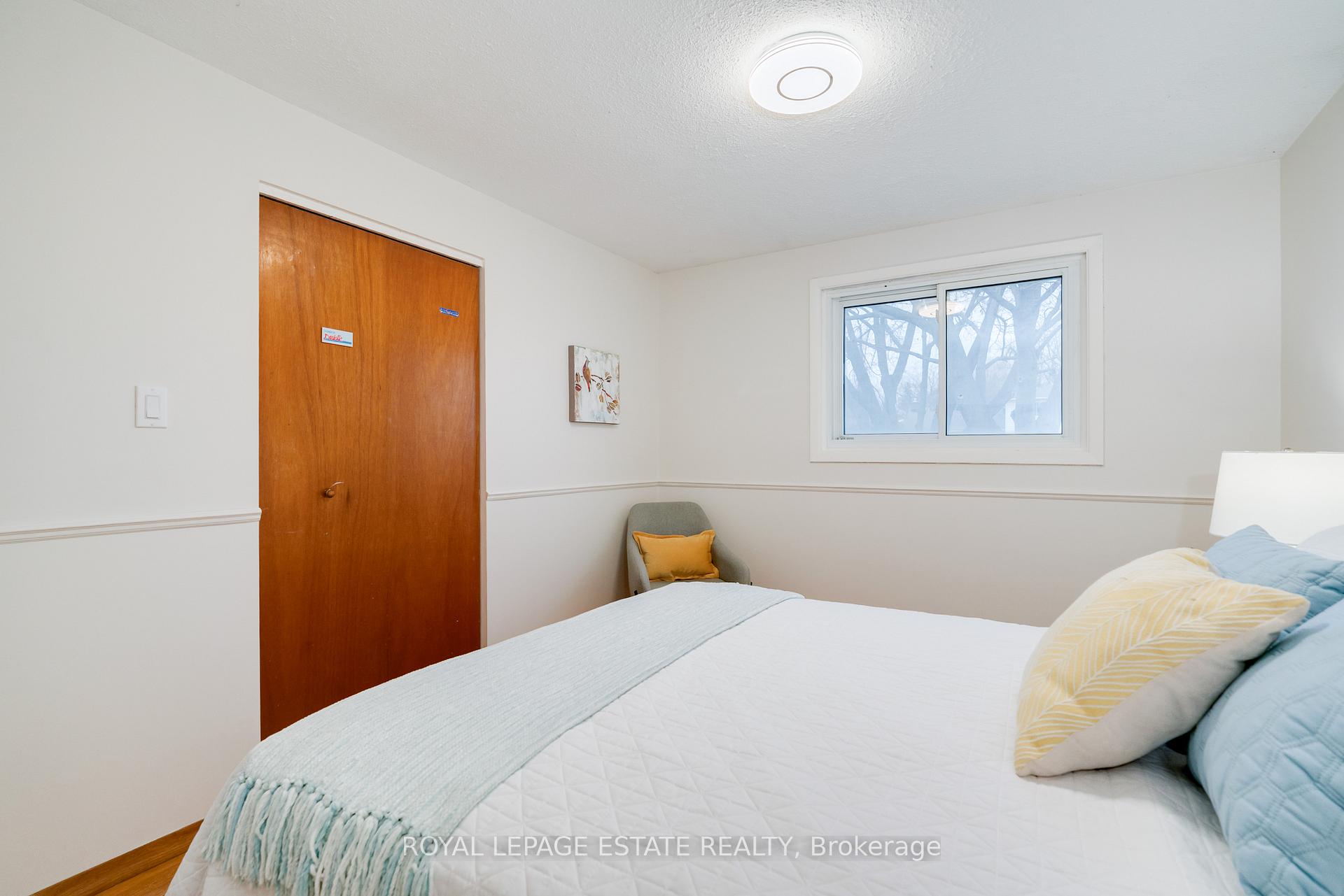 Photo 22 of 33 Burrells Road, Ajax, South East — HOMEH