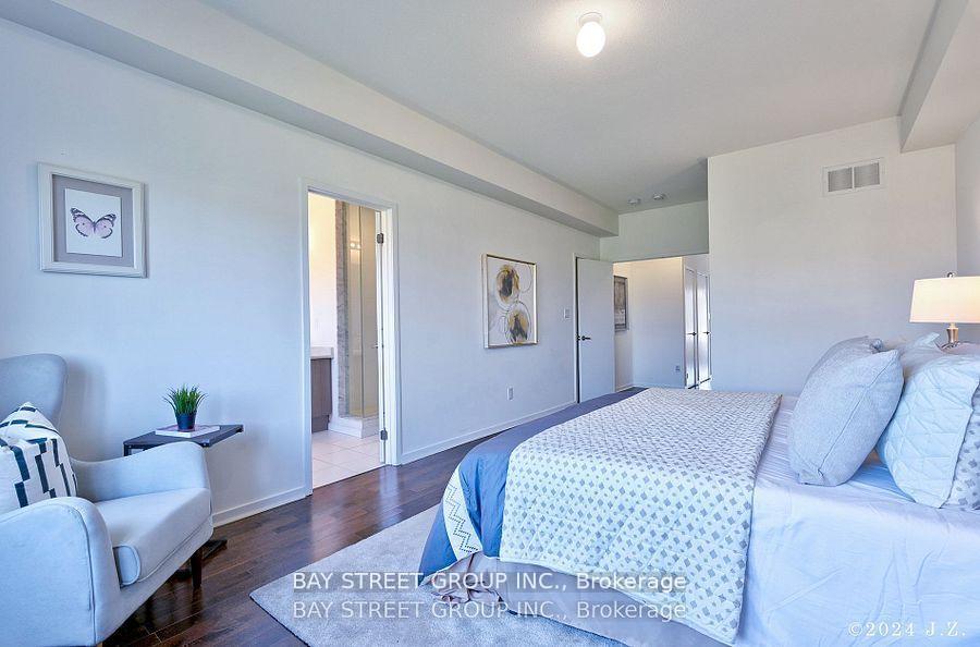Photo 24 of 60 Elyse Court, Aurora, Bayview Northeast — HOMEH
