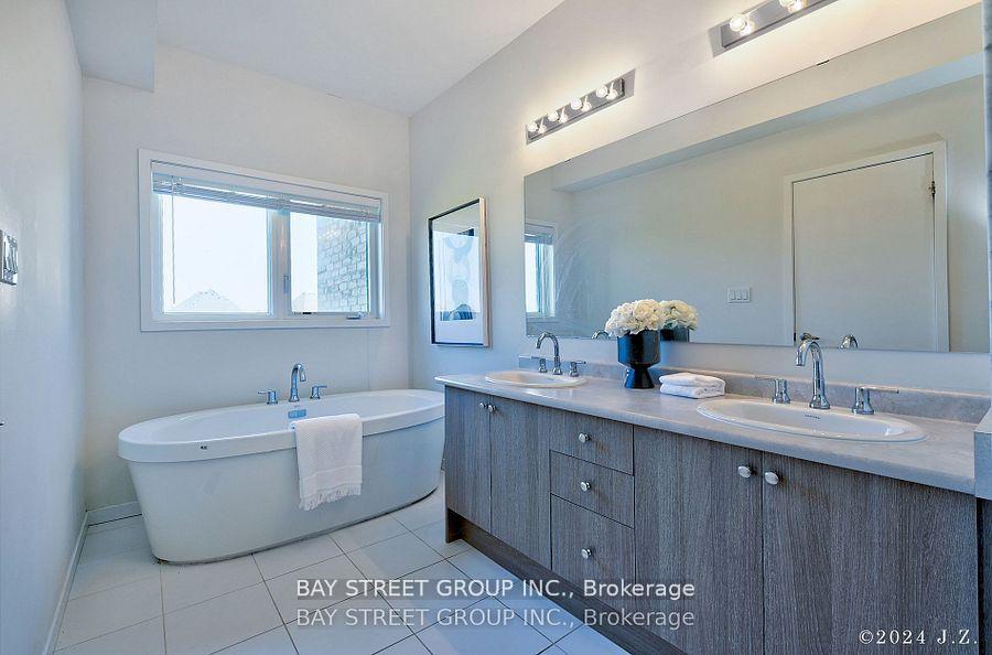 Photo 25 of 60 Elyse Court, Aurora, Bayview Northeast — HOMEH