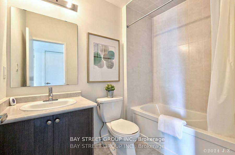 Photo 29 of 60 Elyse Court, Aurora, Bayview Northeast — HOMEH