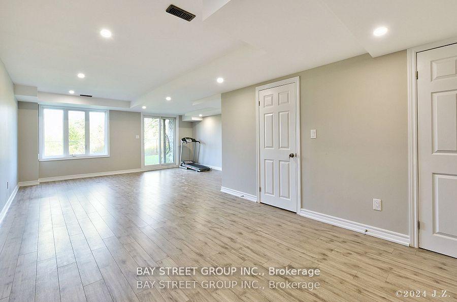 Photo 37 of 60 Elyse Court, Aurora, Bayview Northeast — HOMEH