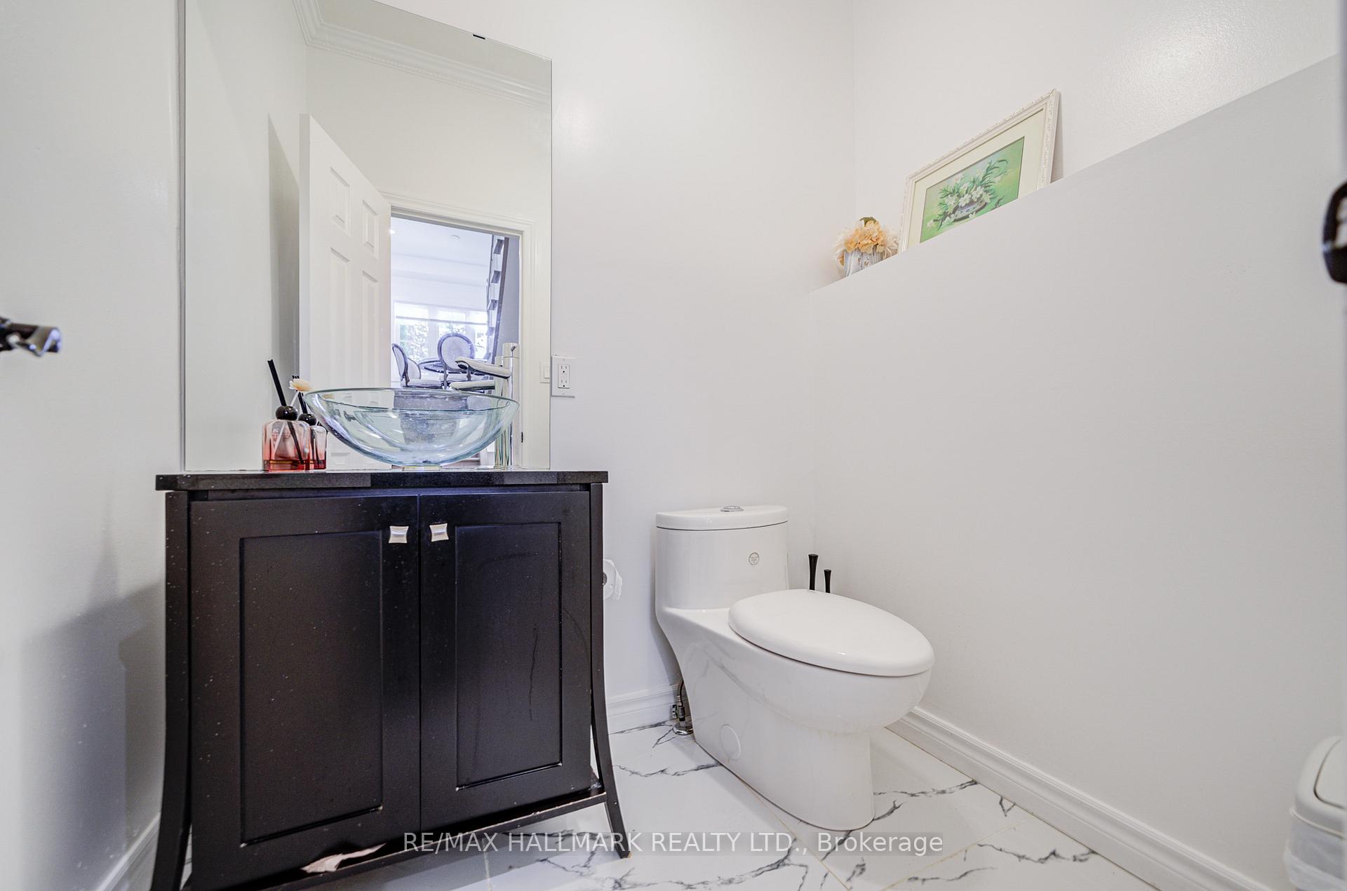 Photo 16 of 8 Glendower Crescent, Georgina, Keswick North — HOMEH
