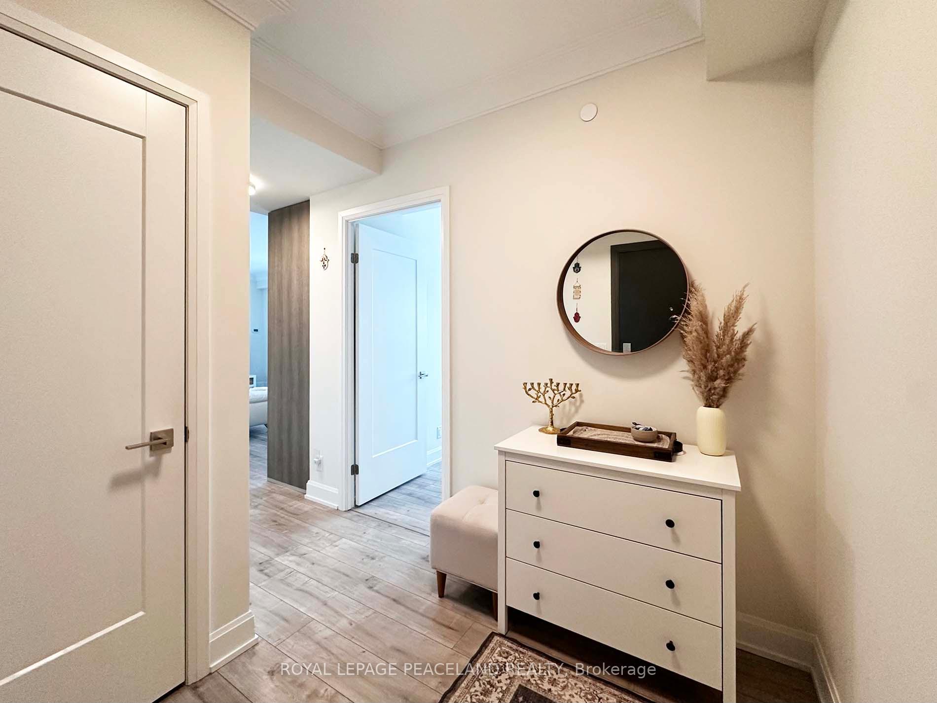 Photo 4 of Unit 1003, 18 Water Walk Drive, Markham, Unionville — HOMEH
