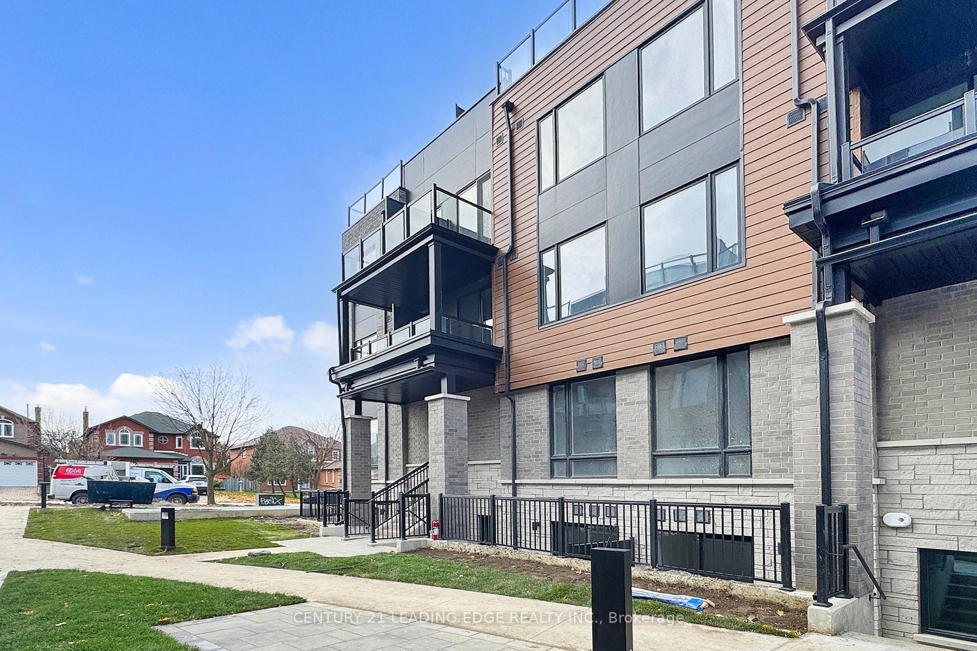 Photo 3 of Unit 29, 113 Marydale Avenue, Markham, Middlefield — HOMEH