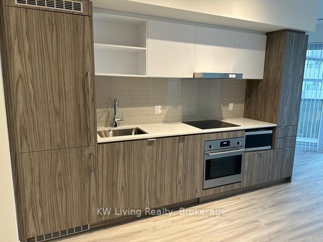 Photo 10 of Unit 4209, 55 Cooper Street, Toronto, Waterfront Communities — HOMEH