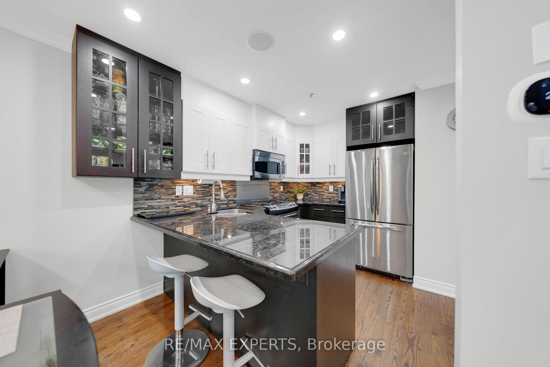 Photo 11 of 55 Manorwood Court, Caledon, Bolton North — HOMEH