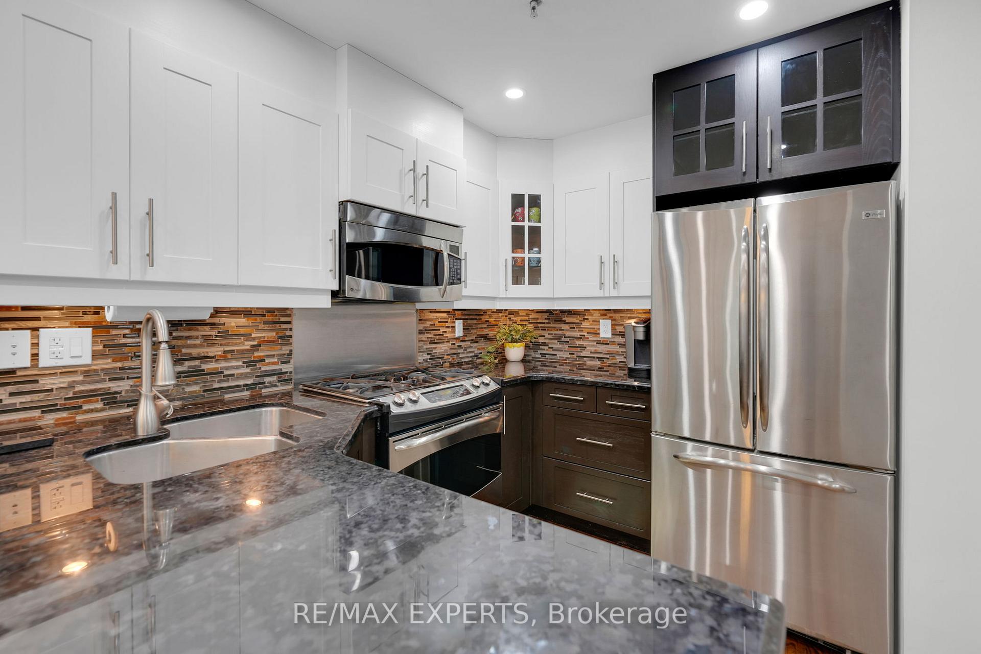 Photo 12 of 55 Manorwood Court, Caledon, Bolton North — HOMEH
