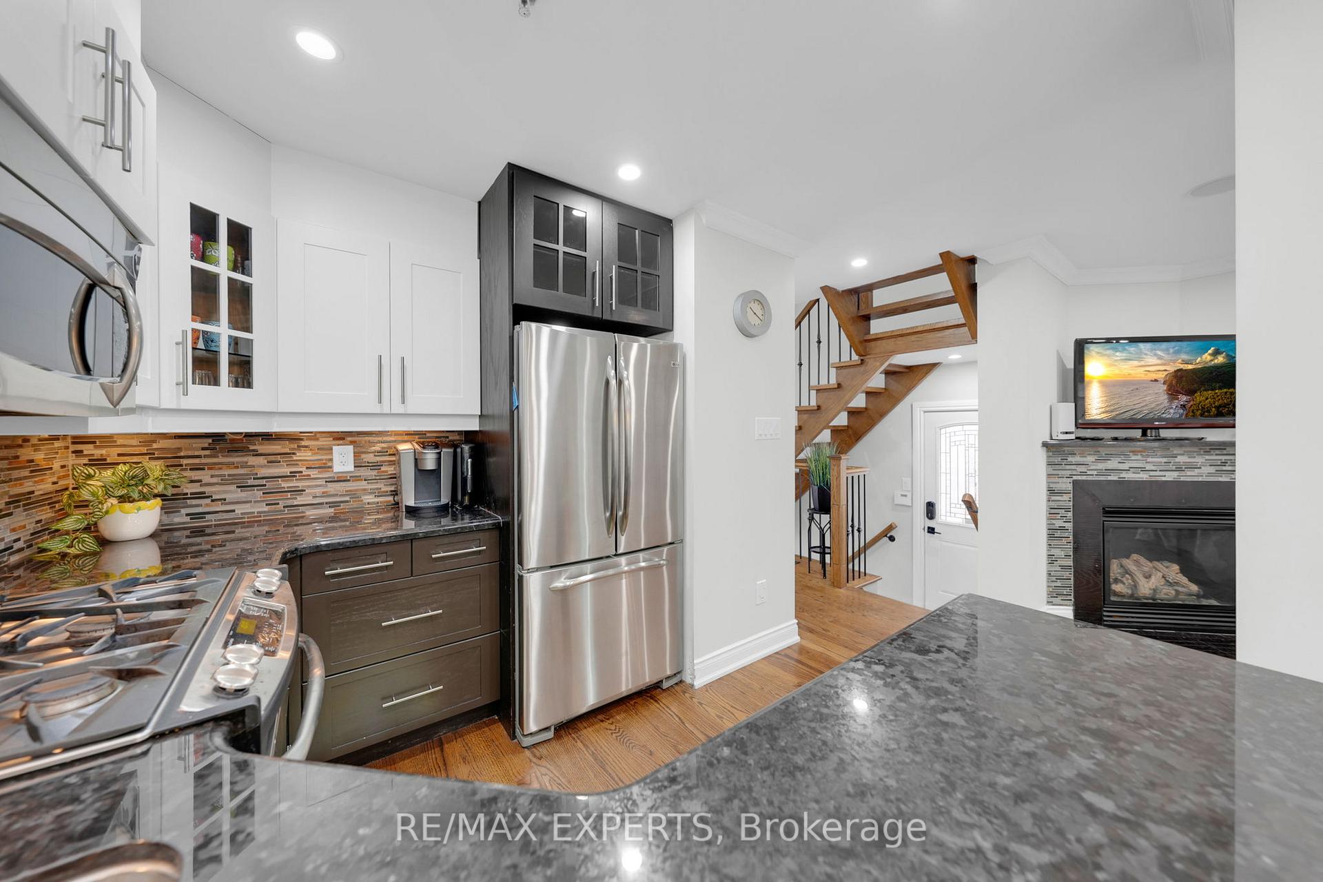 Photo 14 of 55 Manorwood Court, Caledon, Bolton North — HOMEH