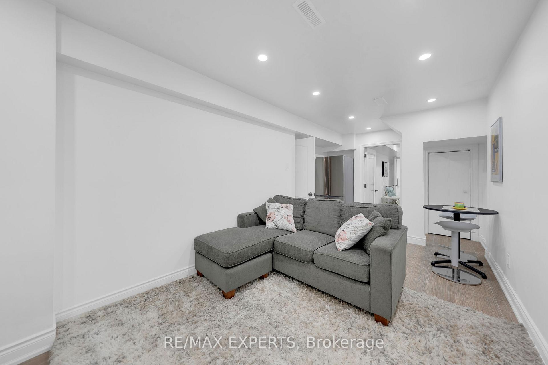 Photo 37 of 55 Manorwood Court, Caledon, Bolton North — HOMEH