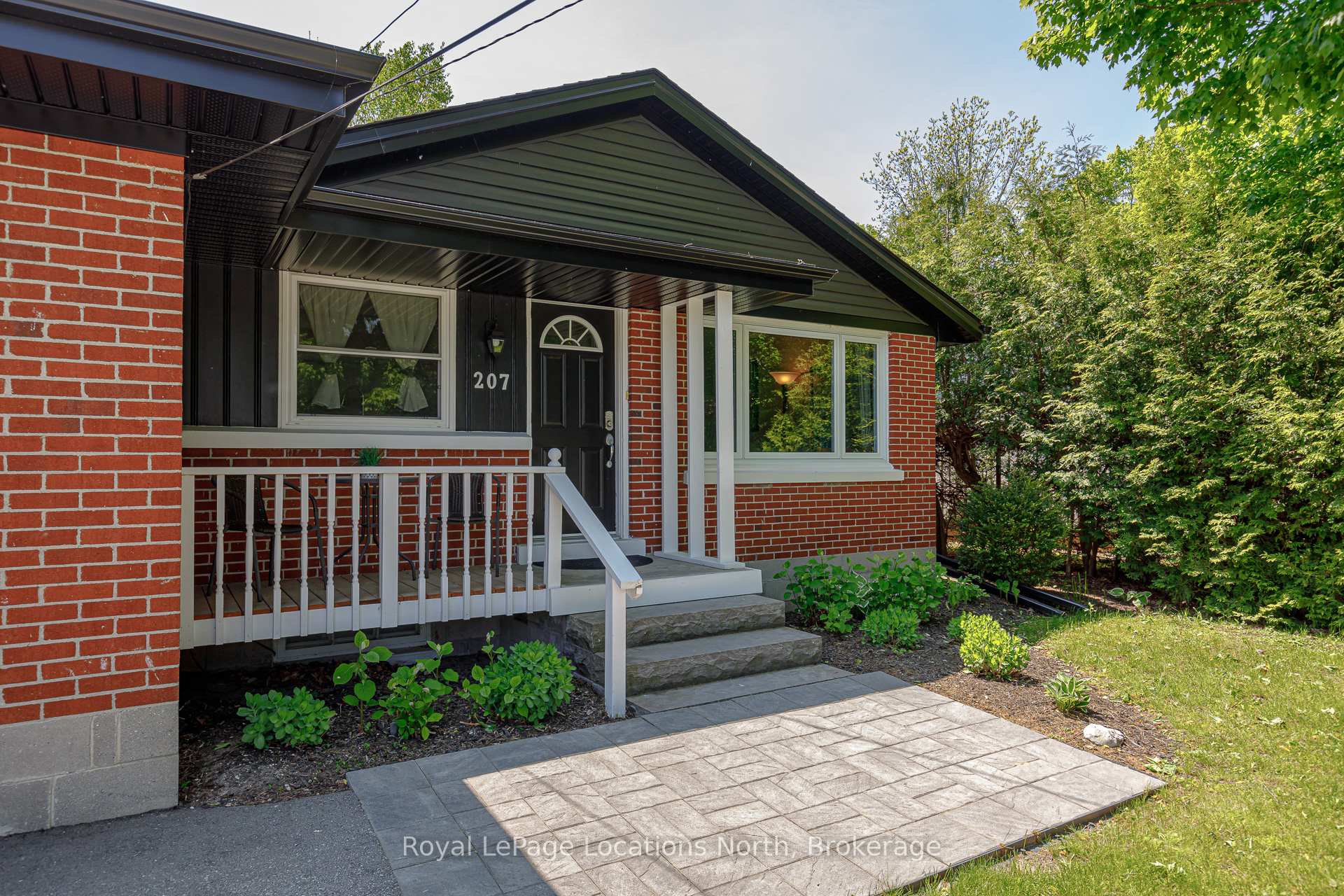 Photo 3 of 207 Mccrea Drive, Clearview, Stayner — HOMEH