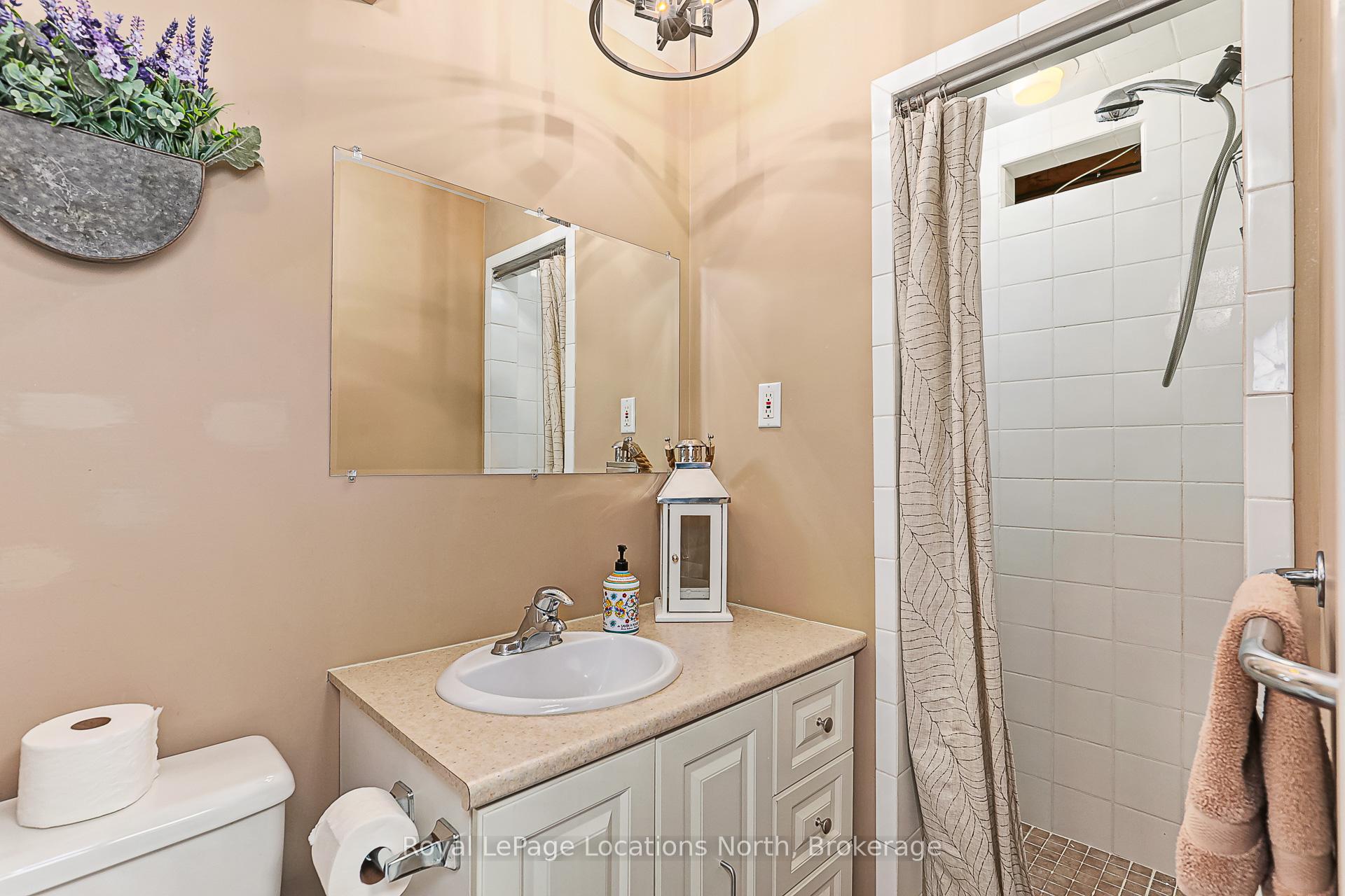 Photo 26 of 207 Mccrea Drive, Clearview, Stayner — HOMEH
