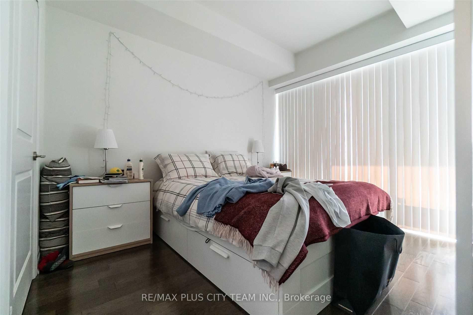Photo 7 of Unit 1604, 8 The Esplanade, Toronto, Waterfront Communities — HOMEH