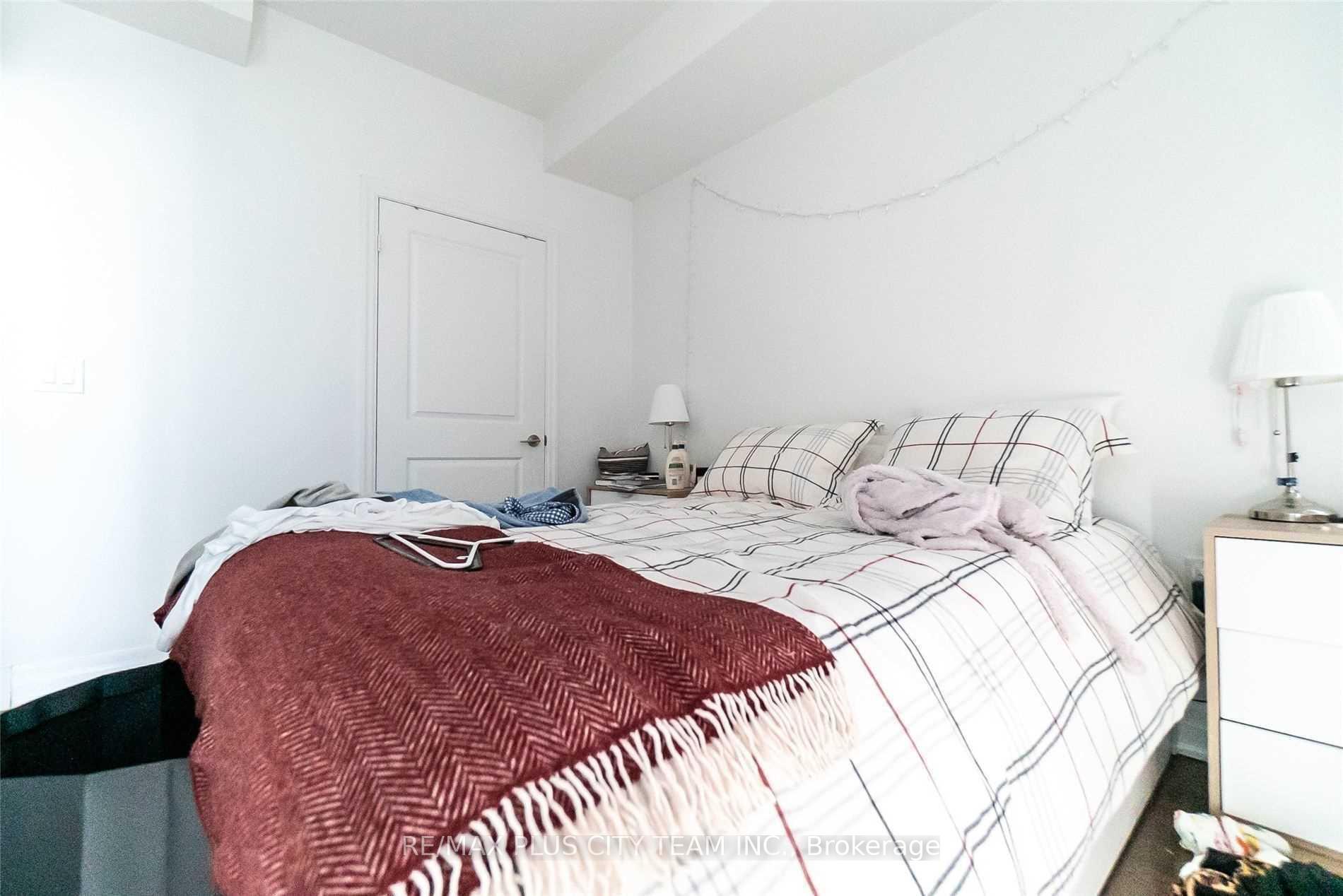 Photo 8 of Unit 1604, 8 The Esplanade, Toronto, Waterfront Communities — HOMEH
