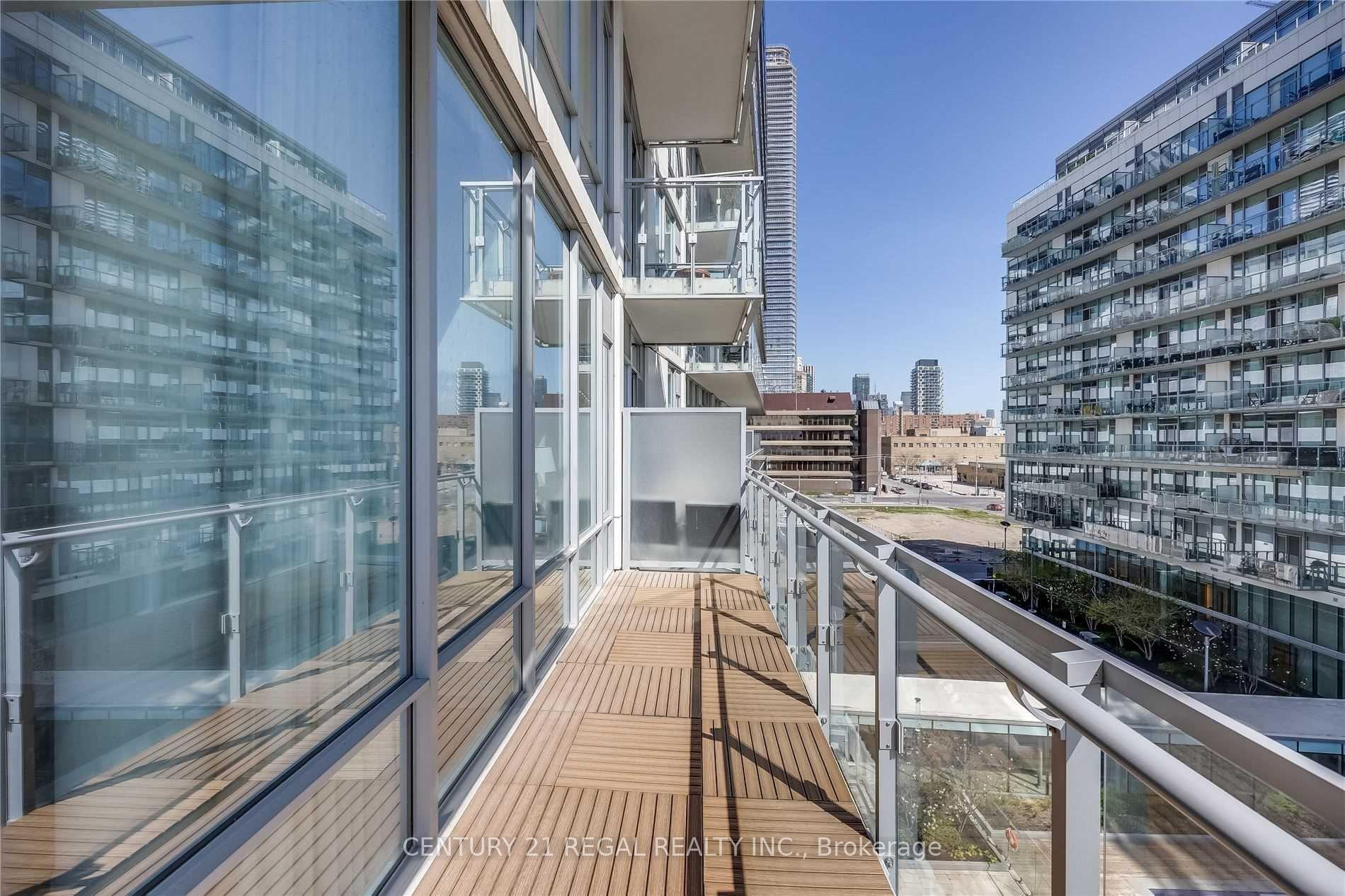 Photo 25 of 29 Queens Quay E, Toronto, Waterfront Communities — HOMEH