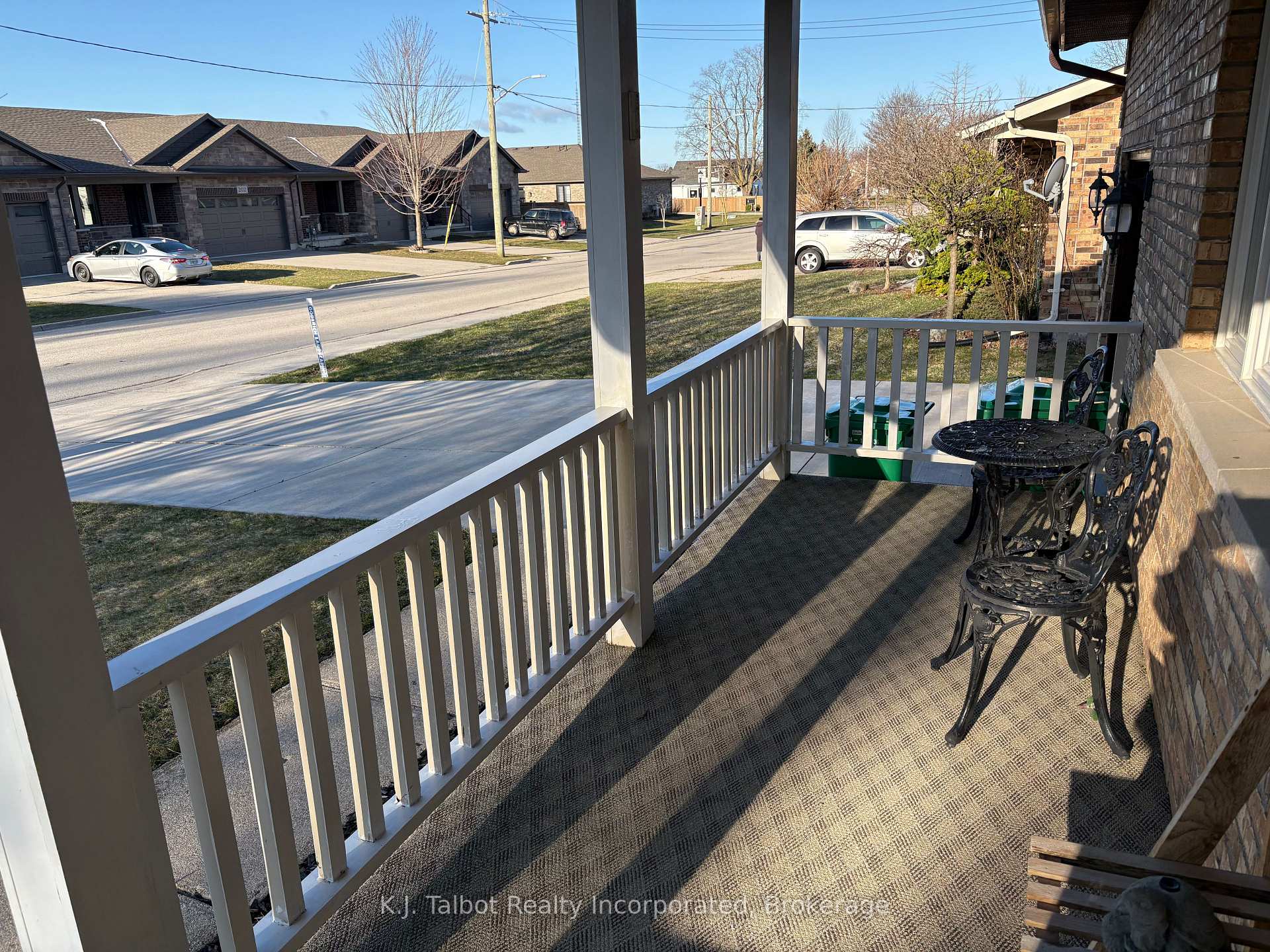 Photo 4 of 215 Bennett Street E, Goderich, Goderich (Town) — HOMEH