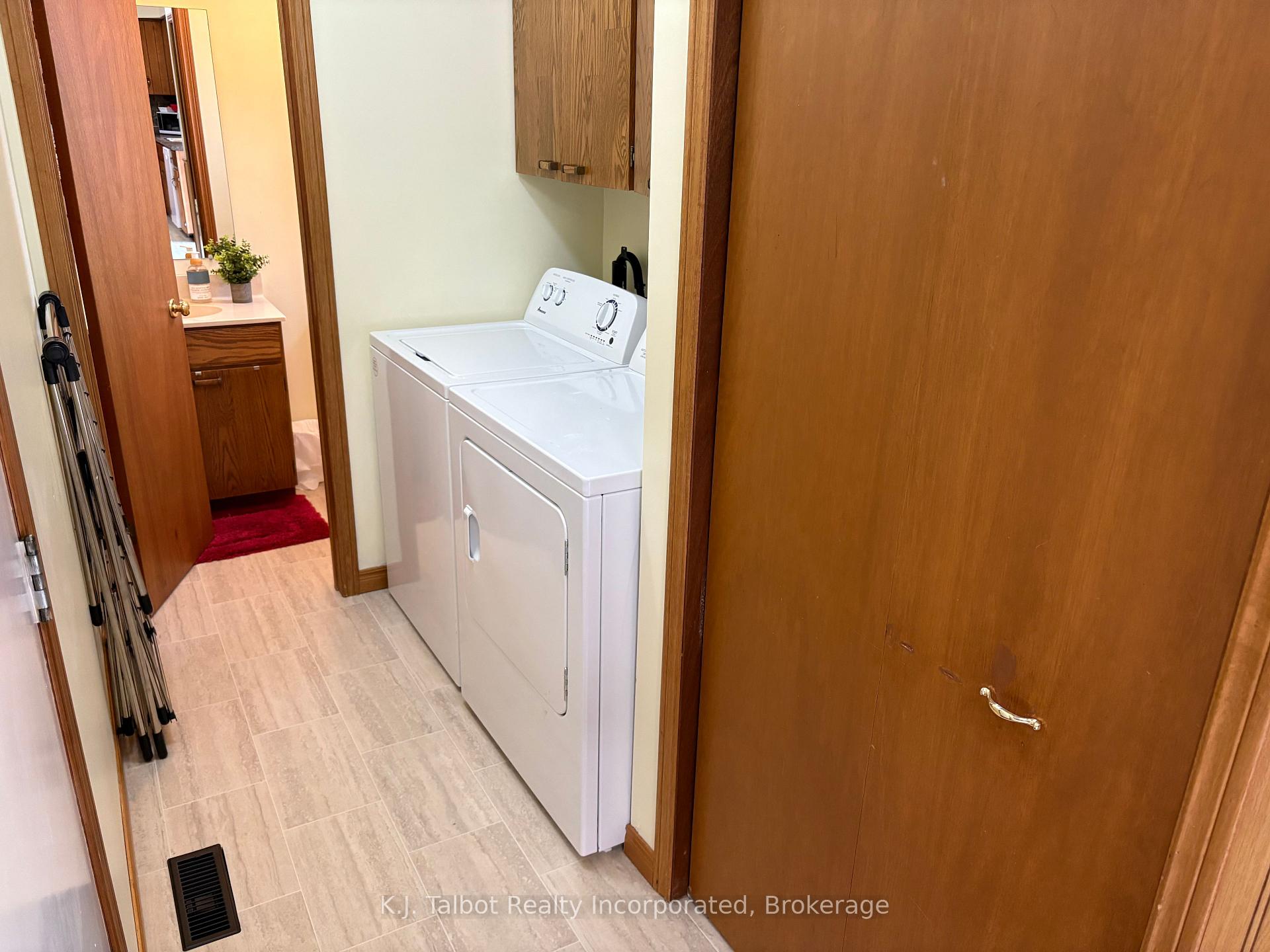 Photo 17 of 215 Bennett Street E, Goderich, Goderich (Town) — HOMEH