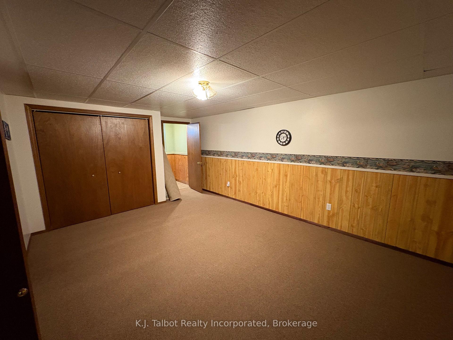 Photo 33 of 215 Bennett Street E, Goderich, Goderich (Town) — HOMEH