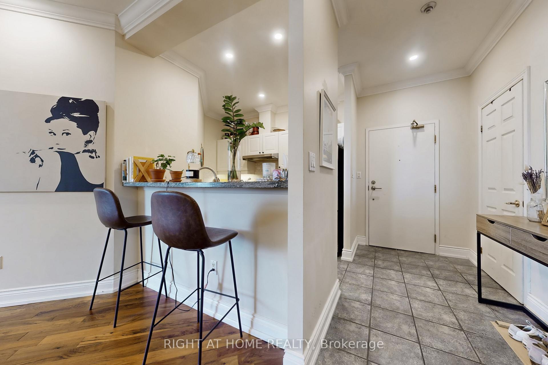 Photo 11 of Unit 308, 1 Leaside Park Drive, Toronto, Thorncliffe Park — HOMEH