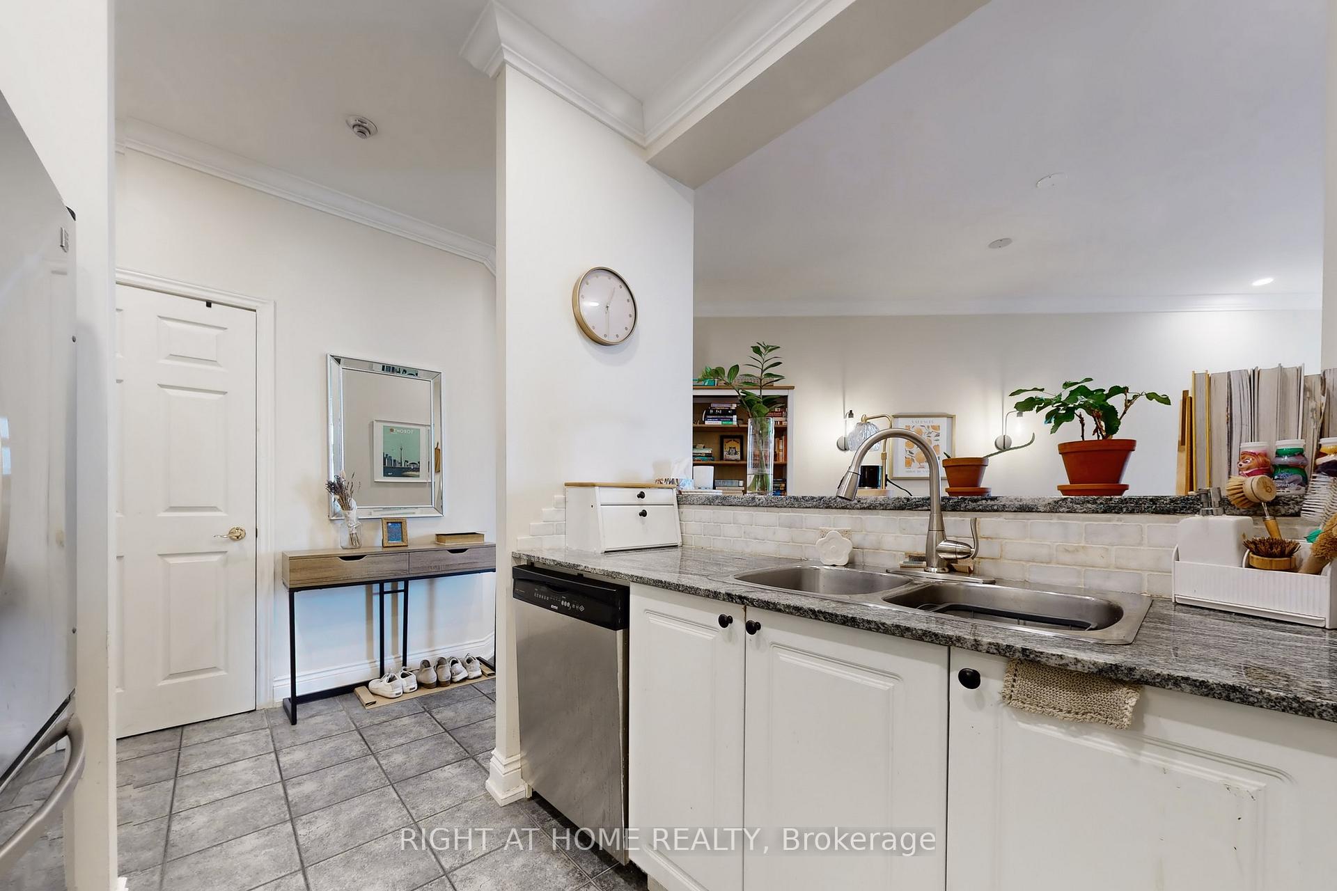 Photo 14 of Unit 308, 1 Leaside Park Drive, Toronto, Thorncliffe Park — HOMEH