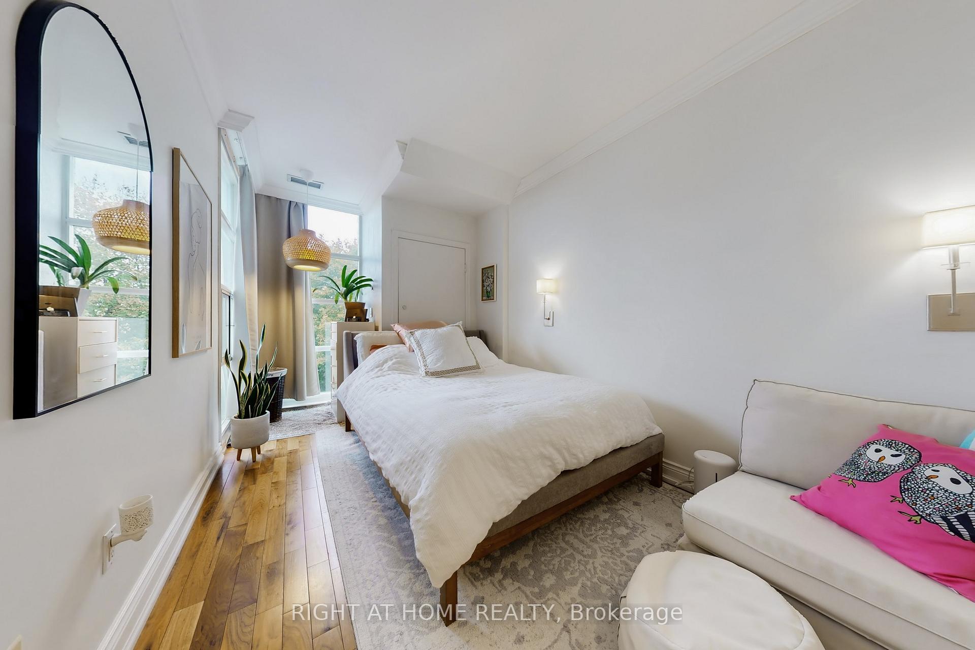 Photo 16 of Unit 308, 1 Leaside Park Drive, Toronto, Thorncliffe Park — HOMEH