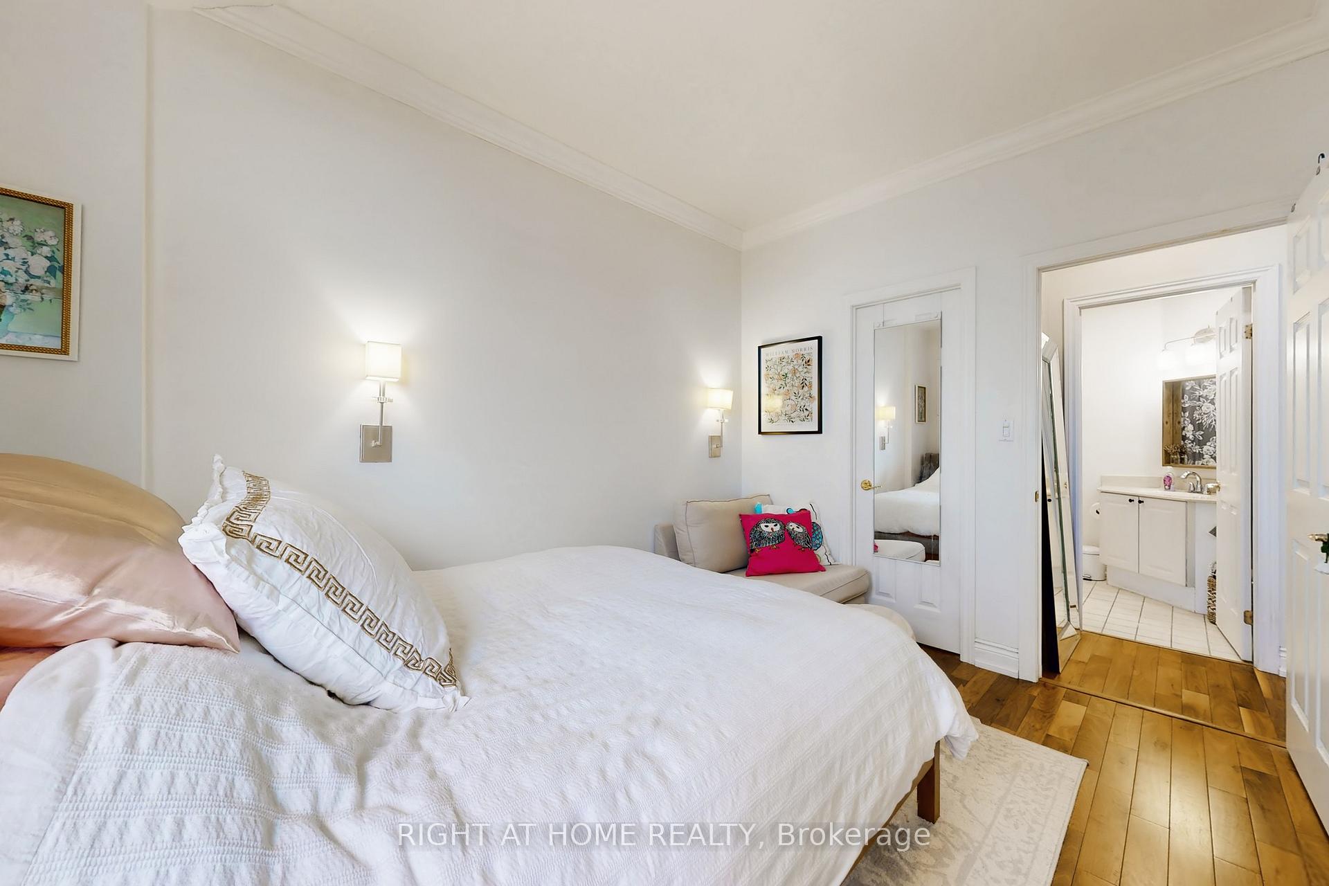 Photo 18 of Unit 308, 1 Leaside Park Drive, Toronto, Thorncliffe Park — HOMEH